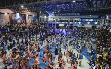 Dia da Beija-Flor: azul e branca ganha data comemorativa no estado do Rio